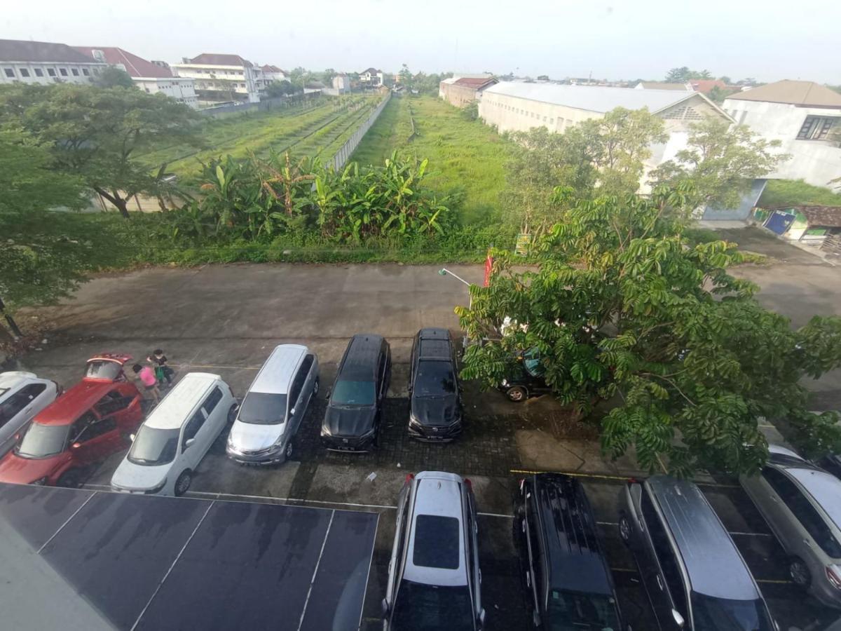 Cendana Coliving Solo Baru Surakarta (Solo) Exterior foto